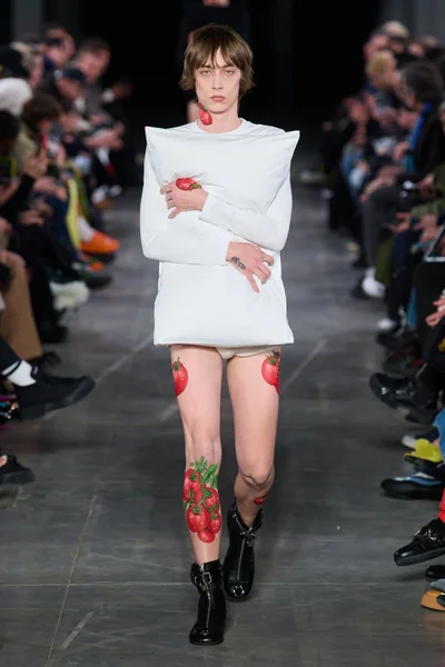 Look 4
